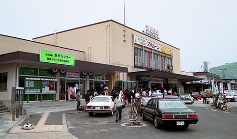 ���Y���@�����ۉw