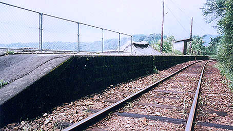 �������@�f���w