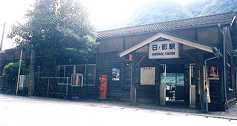 �������@���m�e�w