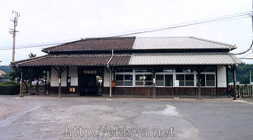 �{�c���@����w