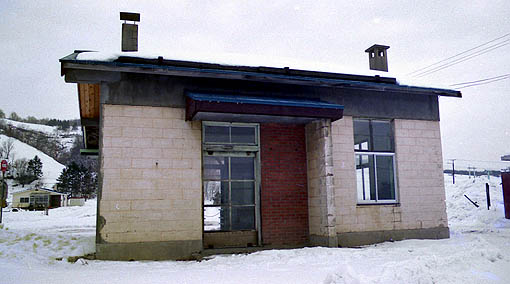 �������@��u���w