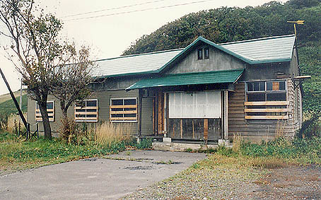 �H�y���@��̉w