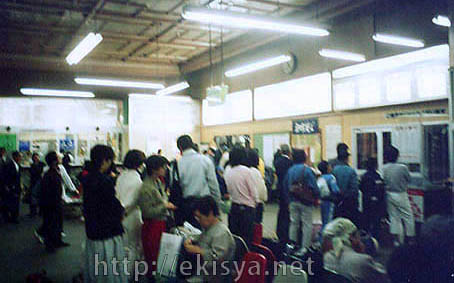 ������@�����