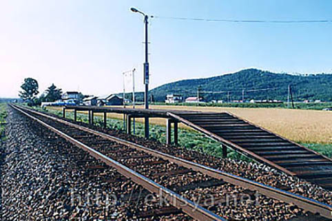 ������@��w