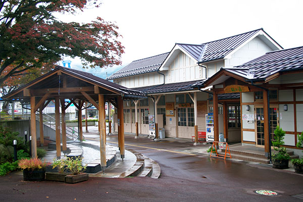 ���c���w