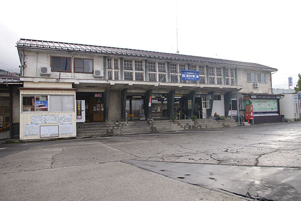 ���c���w