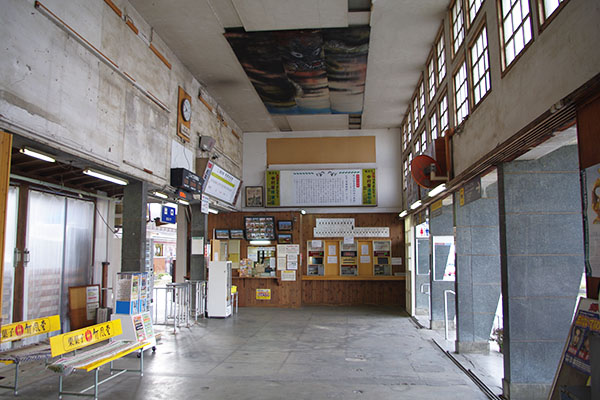 ���c���w