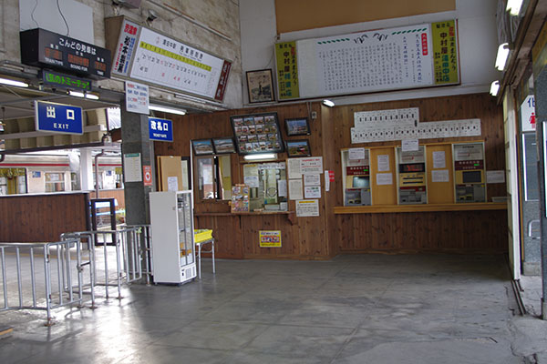 ���c���w