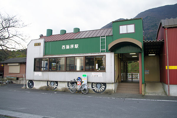 �������w