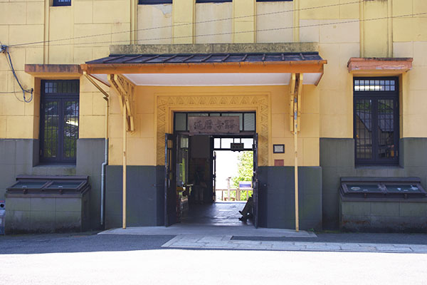 �P�[�u������w