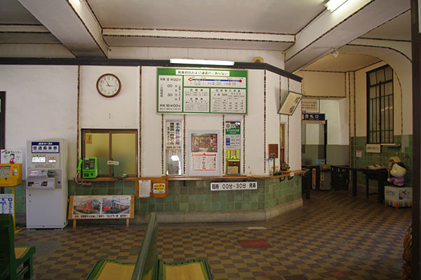 �P�[�u������w