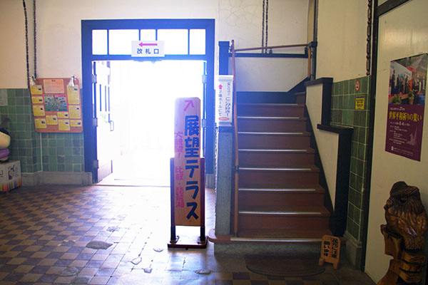 �P�[�u������w