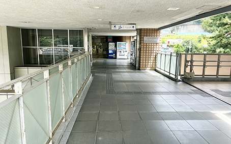 �X�J�C���[���T�[�r�X �݂ǂ���w